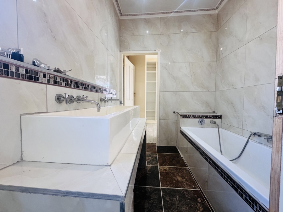 3 Bedroom Property for Sale in Flamwood North West